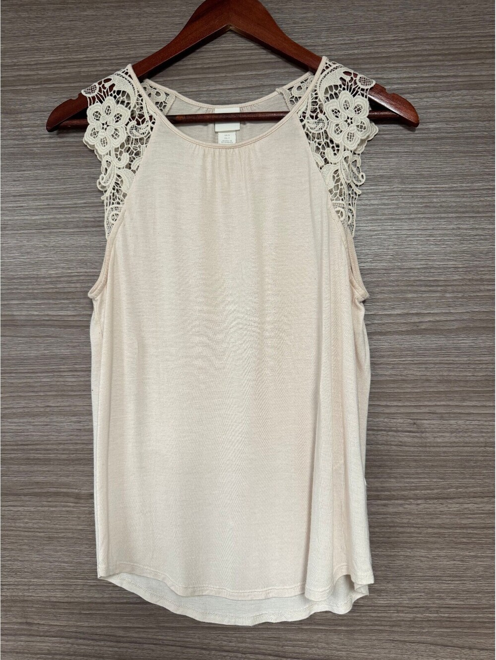 H&M Women’s Sleeveless Cream Tank Top Size S Crochet Lace Floral Trim Blouse